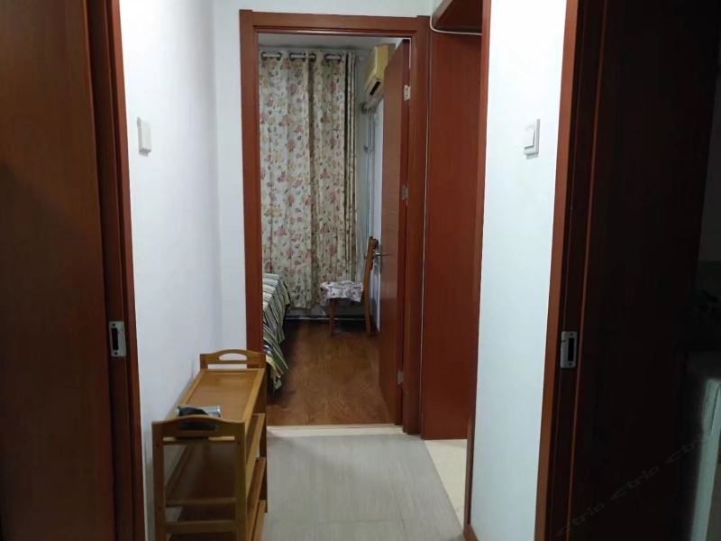 hotelPic