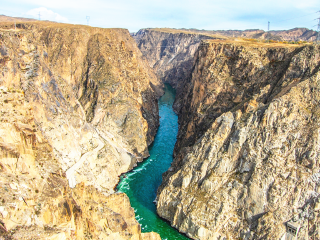 青海跟團(tuán)還是自由行_2021去青海跟團(tuán)多少錢_青海旅游價(jià)格多少