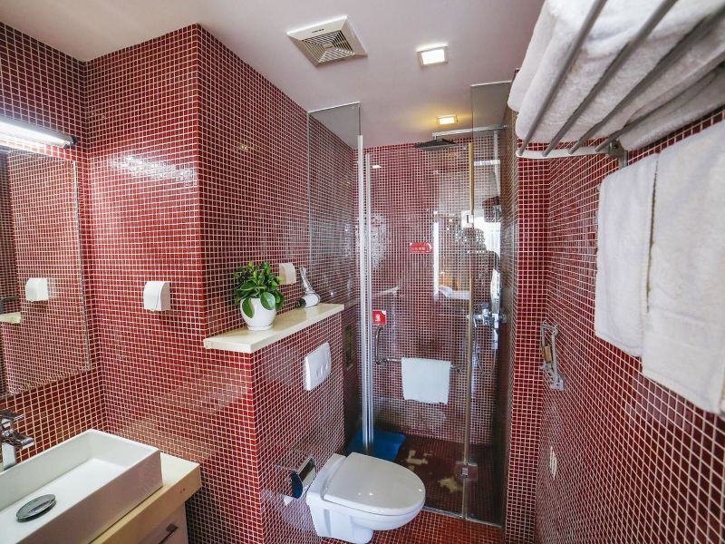 hotelPic