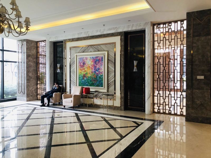 hotelPic