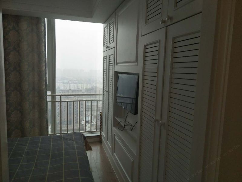 hotelPic