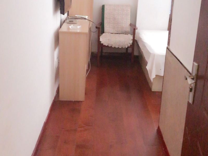 hotelPic