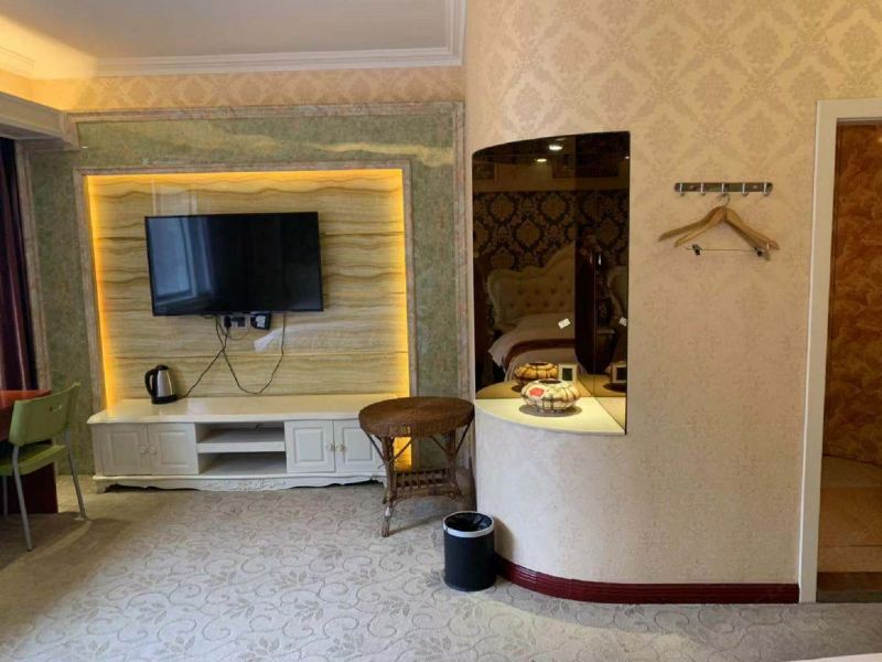 hotelPic