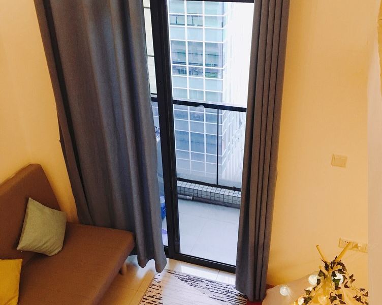 hotelPic