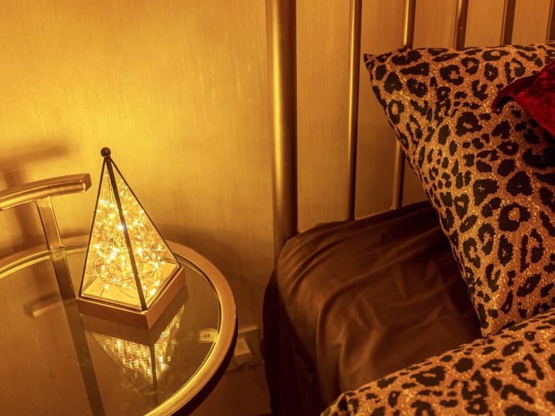 hotelPic