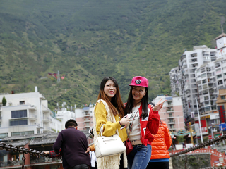 稻城亞丁旅游大約多少錢_到稻城亞丁旅游多少錢_組團去稻城亞丁