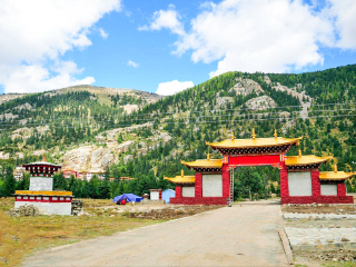 稻城亞丁旅游大約多少錢_到稻城亞丁旅游多少錢_組團去稻城亞丁