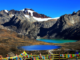 稻城亞丁旅游大約多少錢_到稻城亞丁旅游多少錢_組團去稻城亞丁