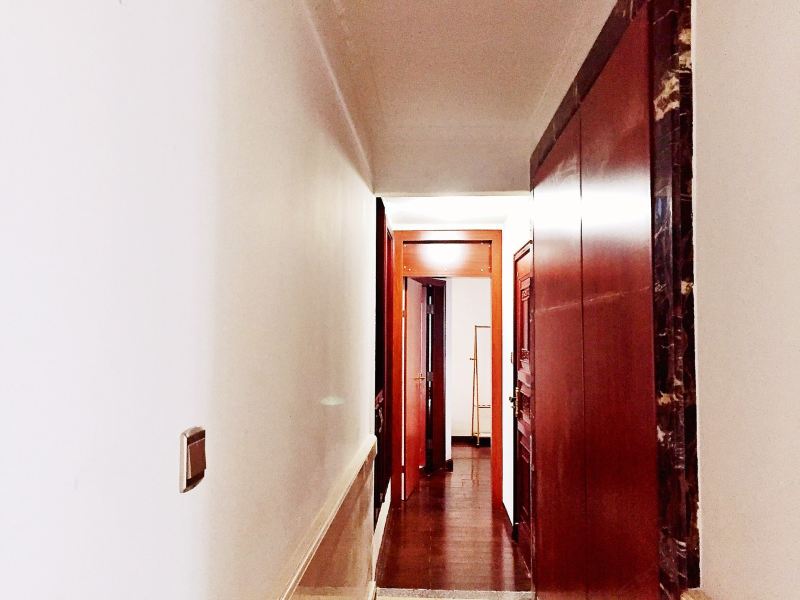 hotelPic