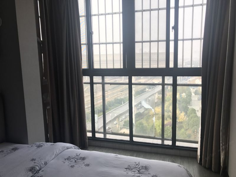 hotelPic