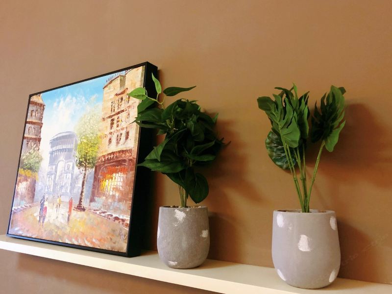 hotelPic