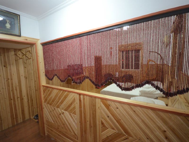 hotelPic