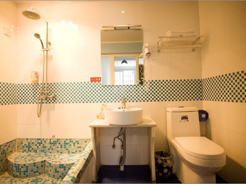 hotelPic