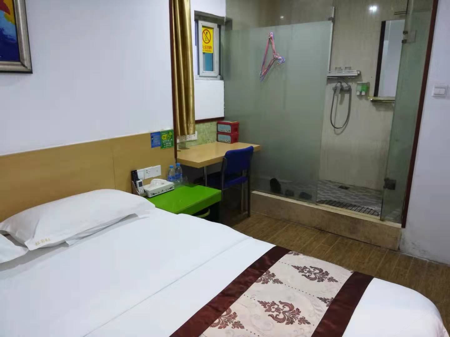 豪华大床房