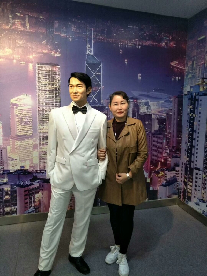 去天津蜡像馆与伟人和明星来一场穿越时空的会面吧