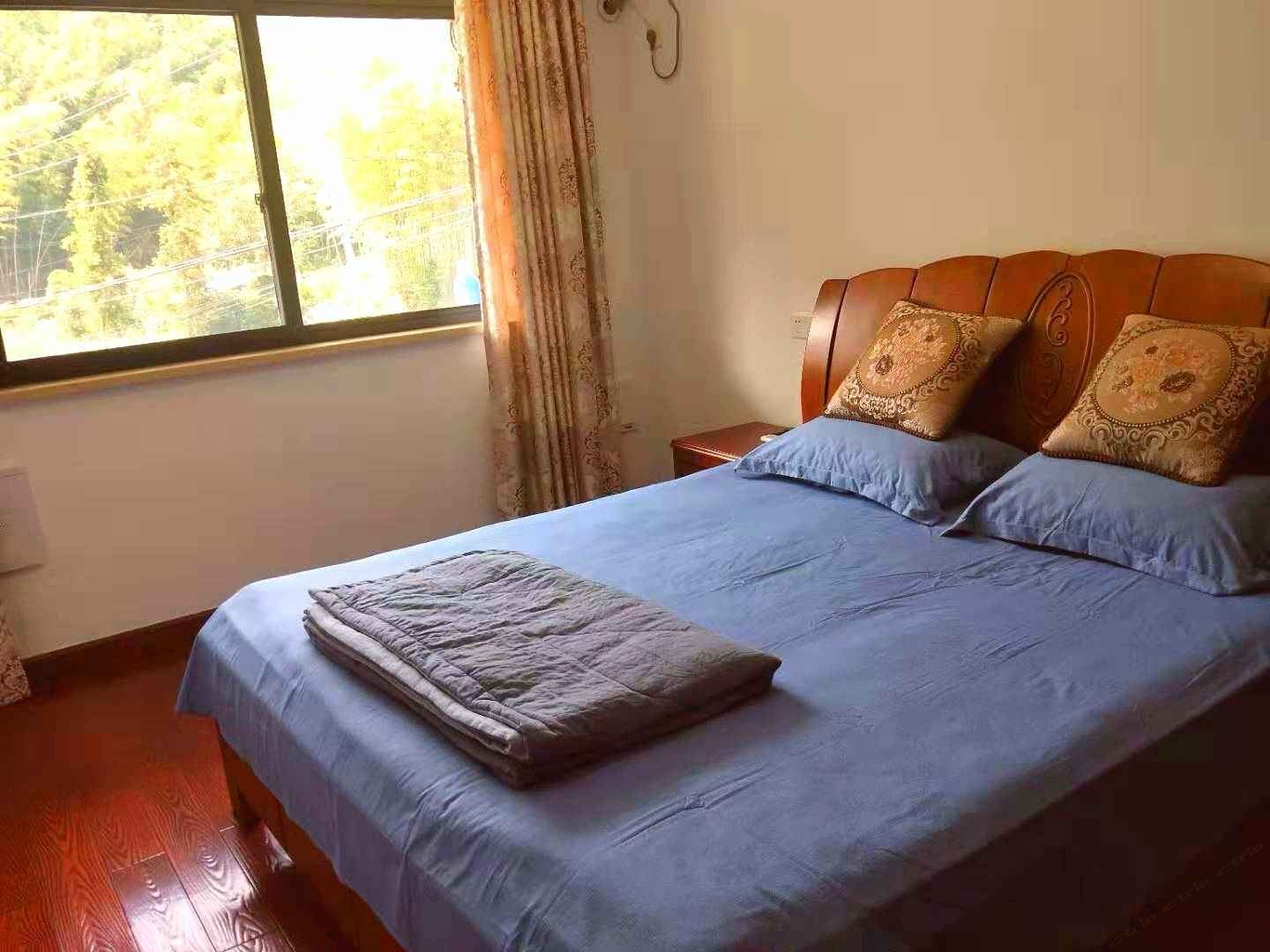 山水大床房A