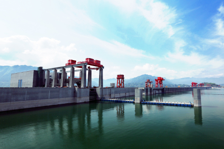 <湖北宜昌-三峡人家-两坝一峡-三峡大坝4日游>南京双动直达，东站接送，全程宿高档酒店，可升级三峡大瀑布半日游