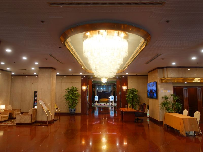 hotelPic