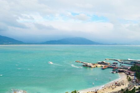 <海南-海口双飞5日游>上海出发 升级一晚香水湾国际品牌酒店 畅玩分界洲岛 天涯海角 椰田古寨 祈福南山 享悬崖餐厅自助餐 24小时接机送
