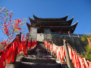 麗江瀘沽湖跟團(tuán)游與自由行_麗江瀘沽湖游組團(tuán)_去麗江瀘沽湖旅游多少錢(qián)