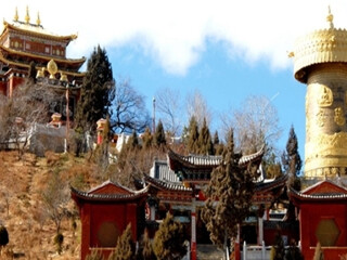 云南香格里拉旅游要多少錢跟團(tuán)_東莞到云南香格里拉游_2021去云南香格里拉跟團(tuán)多少錢