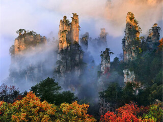 湖南張家界旅游要多少錢跟團(tuán)_湖南張家界八月份旅游_湖南張家界半自由行