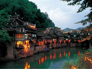湖南張家界旅游要多少錢跟團(tuán)_湖南張家界八月份旅游_湖南張家界半自由行