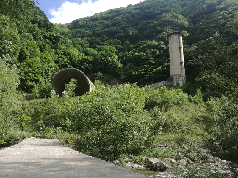    秦岭中的秘密基地