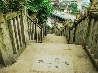 長(zhǎng)江三峽跟團(tuán)還是自由行_長(zhǎng)江三峽自由行還是跟團(tuán)好_長(zhǎng)江三峽旅游要多少錢跟團(tuán)