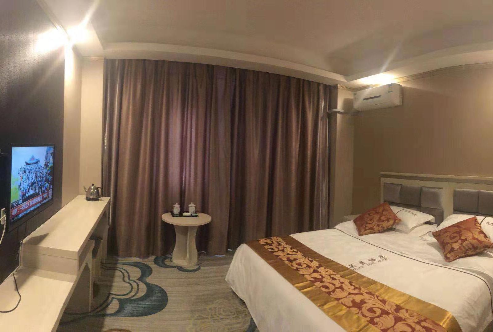豪华大床房