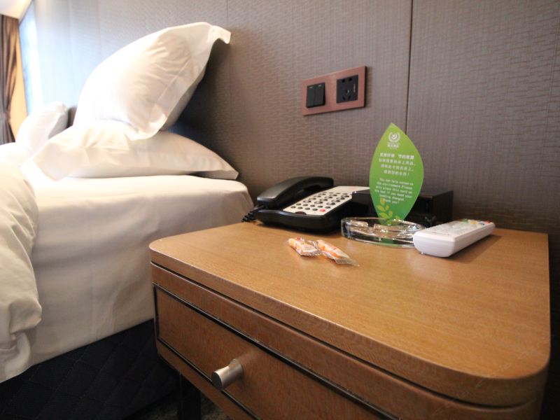 hotelPic