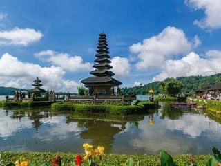 巴厘岛报团多少钱_跟团到巴厘岛旅游_巴厘岛游跟团多少钱