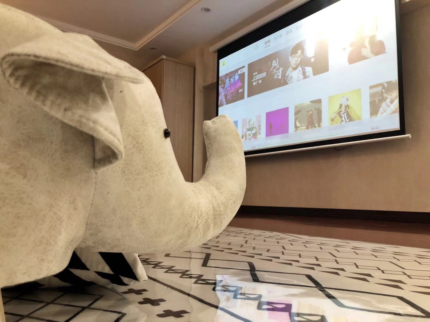 落叶主题大床房