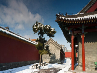 跟團(tuán)東北長(zhǎng)白山旅游價(jià)格表_去東北長(zhǎng)白山旅游要多少錢(qián)_東北長(zhǎng)白山最適合旅游的季節(jié)