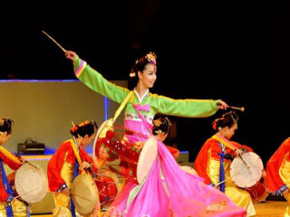 跟團(tuán)東北長(zhǎng)白山旅游價(jià)格表_去東北長(zhǎng)白山旅游要多少錢(qián)_東北長(zhǎng)白山最適合旅游的季節(jié)