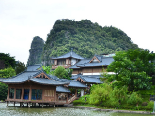 桂林陽(yáng)朔跟團(tuán)游與自由行_桂林陽(yáng)朔旅游多少錢(qián)_桂林陽(yáng)朔旅行團(tuán)旅游報(bào)價(jià)