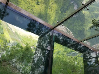 湘西鳳凰古城報(bào)團(tuán)多少錢_湘西鳳凰古城跟團(tuán)還是自由行_跟團(tuán)湘西鳳凰古城旅游價(jià)格表