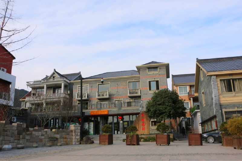 从小山村到艺术小镇的外桐坞