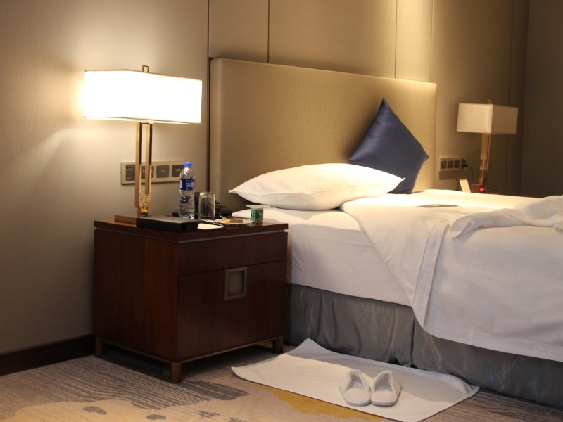 hotelPic