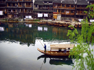 張家界玻璃棧道2人旅游需要多少錢_到張家界玻璃棧道旅游多少錢_張家界玻璃棧道特價(jià)旅游團(tuán)報(bào)價(jià)
