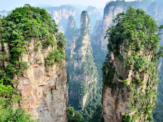 張家界天門(mén)山玻璃棧道旅游團(tuán)報(bào)價(jià)2021_張家界天門(mén)山玻璃棧道旅游團(tuán)報(bào)價(jià)自由行_張家界天門(mén)山玻璃棧道旅游費(fèi)用