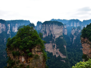 張家界天門(mén)山玻璃棧道旅游團(tuán)報(bào)價(jià)2021_張家界天門(mén)山玻璃棧道旅游團(tuán)報(bào)價(jià)自由行_張家界天門(mén)山玻璃棧道旅游費(fèi)用