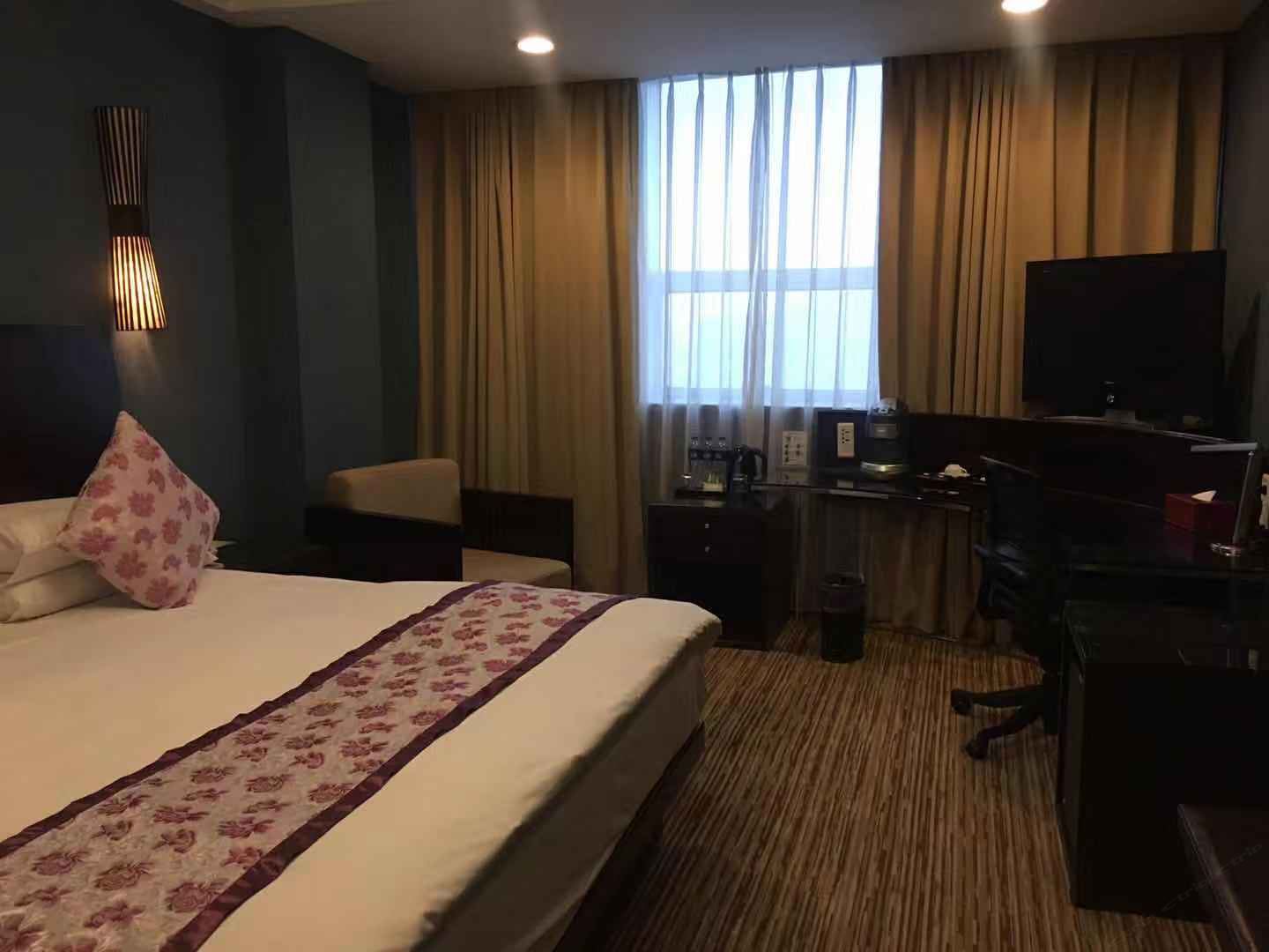 豪华大床房