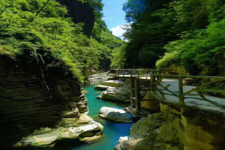 <恩施大峡谷+野三峡黄鹤峰林+清江大峡谷+土家女儿城+地心谷景区石门河5日游>优选性价比,3晚市区精选酒店/1晚景区度假酒店,专车专导 <恩施大峡谷+野三峡黄鹤峰林+清江大峡谷+土家女儿城+地心谷景区石门河5日游>优选性价比,3晚市区精选酒店/1晚景区度假酒店,专车专导