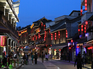 貴州自由行還是跟團(tuán)好_去貴州旅游要多少錢_報(bào)團(tuán)去貴州多少錢