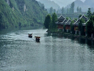 貴州自由行還是跟團(tuán)好_去貴州旅游要多少錢_報(bào)團(tuán)去貴州多少錢