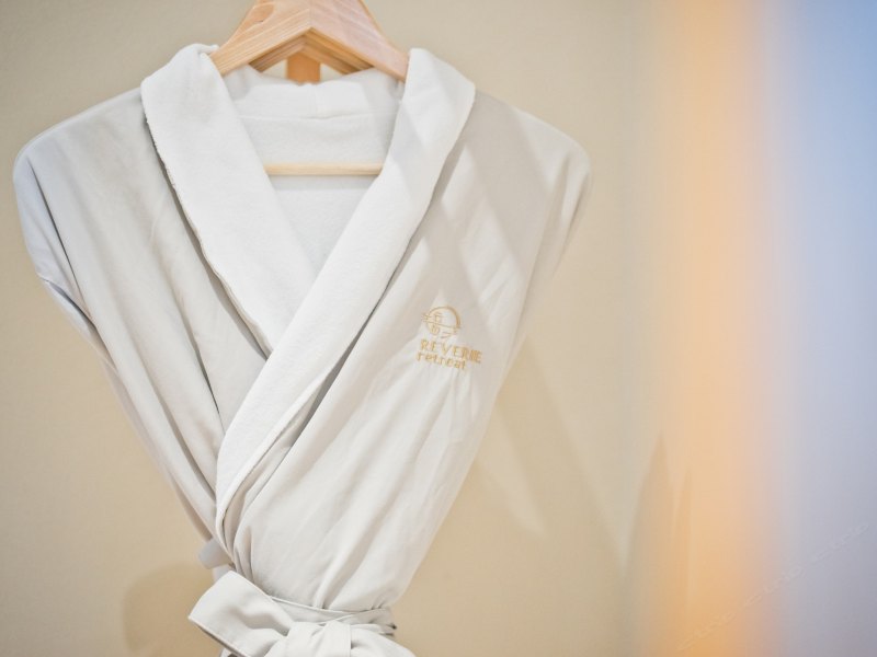 hotelPic