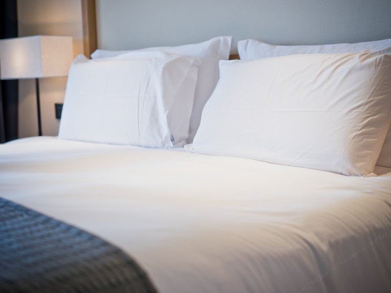 hotelPic