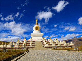 深圳去稻城亚丁跟团旅游_稻城亚丁旅游要带多少钱_跟团去稻城亚丁旅游报价