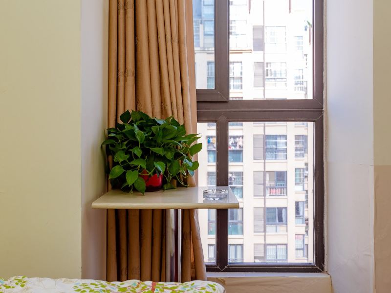 hotelPic